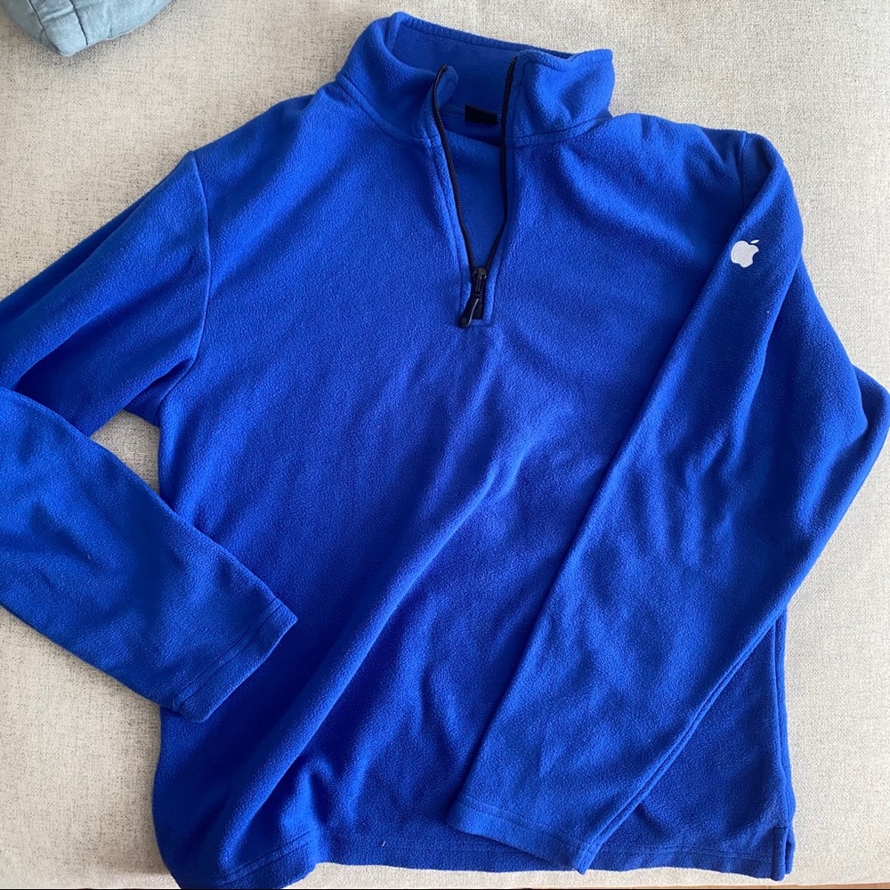 Apple fleece pullover